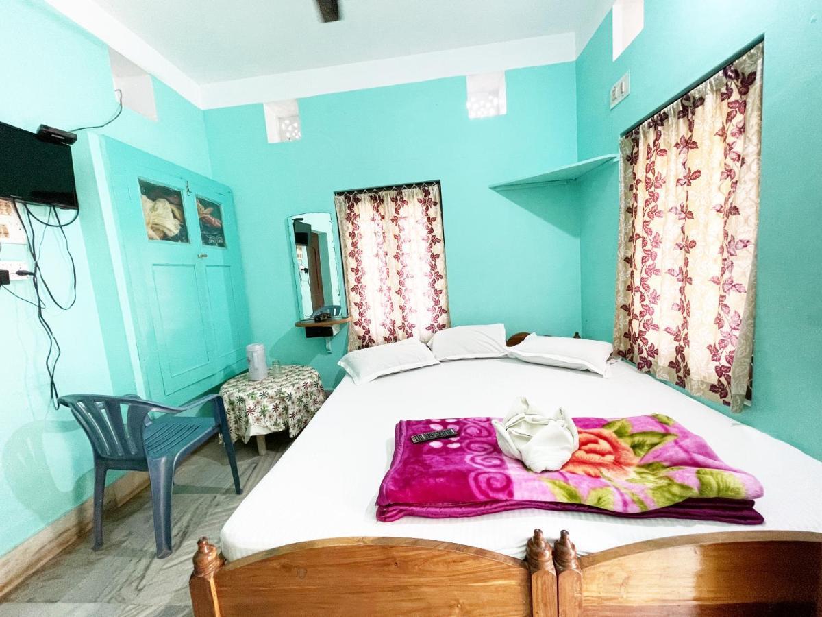 Hotel Radha Krishna Puri Exterior foto