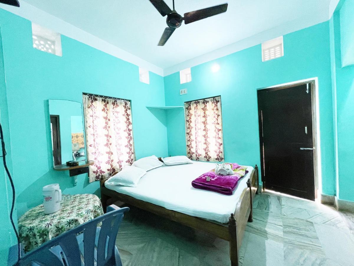 Hotel Radha Krishna Puri Exterior foto